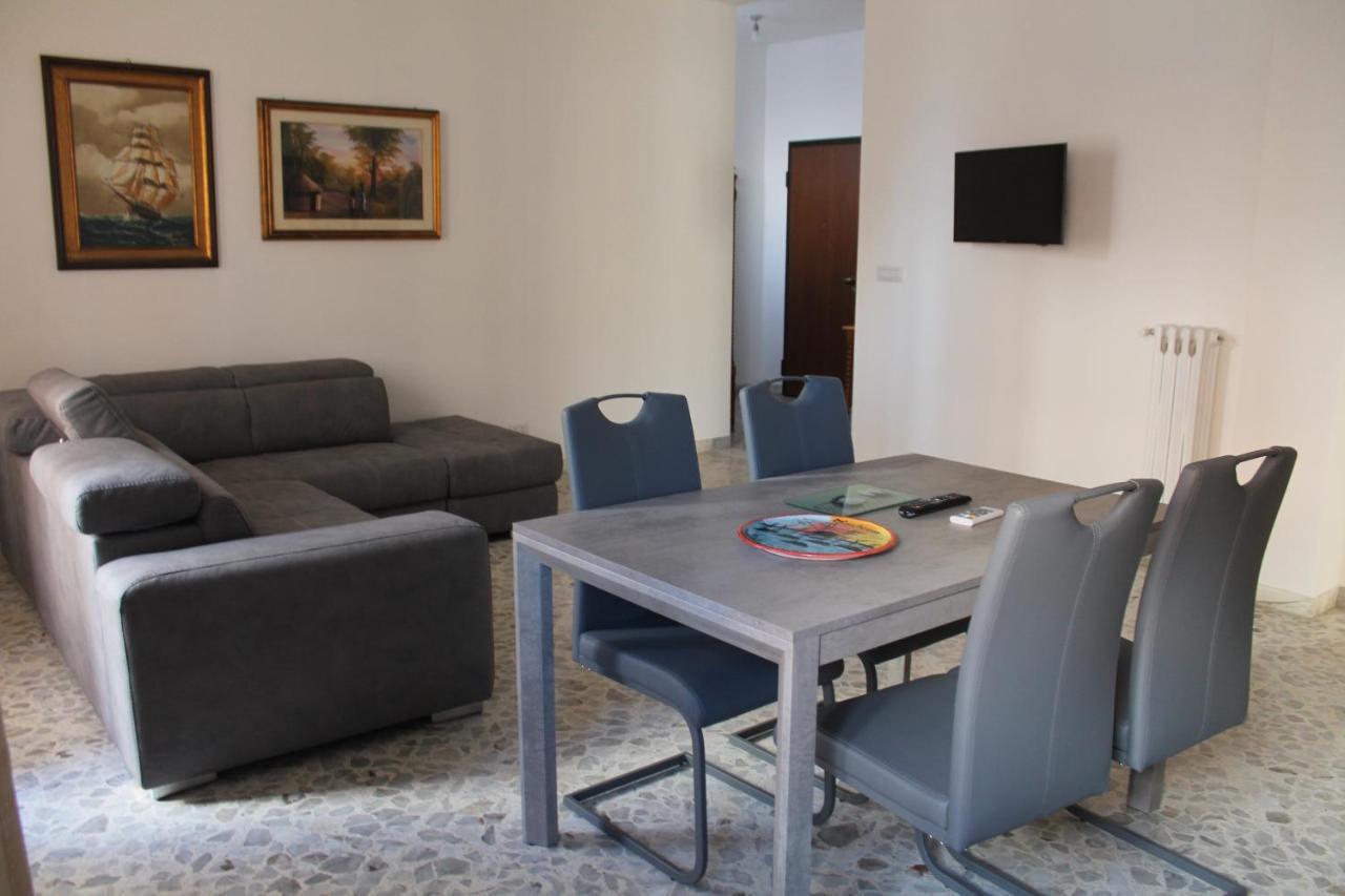 Casa Giali - Sea ​​View Home For Family Джовинацо Екстериор снимка