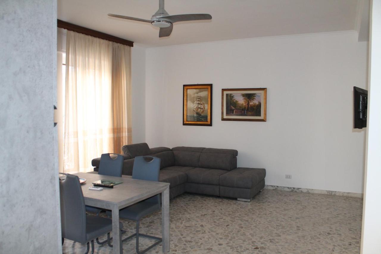 Casa Giali - Sea ​​View Home For Family Джовинацо Екстериор снимка